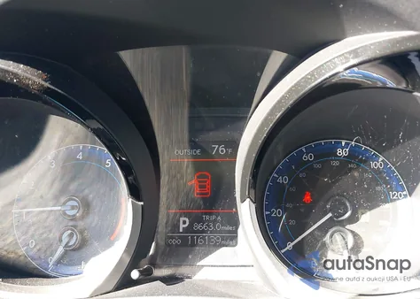 2015 Toyota Corolla S Plus z USA, uszkodzony, nr VIN 5YFBURHE7FP279821